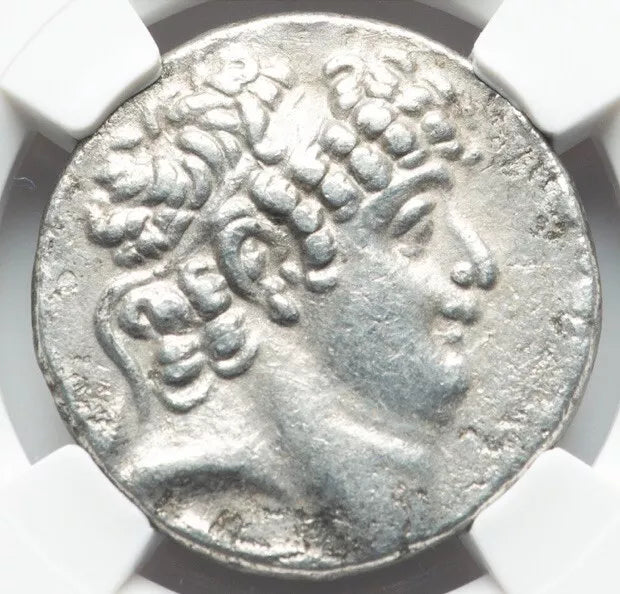 【“最後のゼウス王”】セレウコス朝 フィリッポス1世 テトラドラクマ銀貨〈NGC Ch VF〉— 王冠肖像 & 玉座のゼウス像
