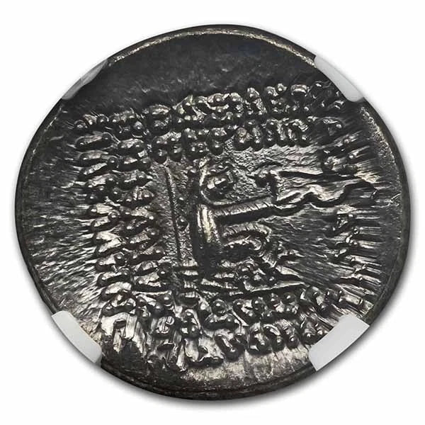 【“東方白銀の大弓”】パルティア王国 ミトラダテス3世 ドラクマ銀貨〈NGC MS〉— 王冠髭肖像 & 座す弓射手