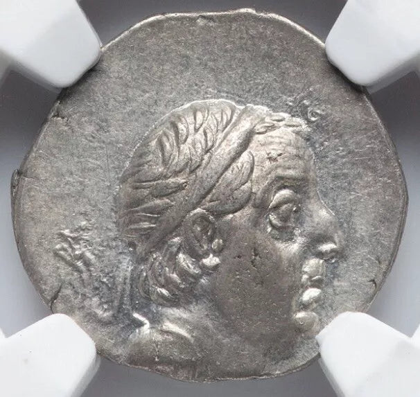 【“フィロロマイオスの銀槍”】アリオバルザネス1世 ドラクマ銀貨〈NGC Ch VF〉— ディアデム王像 & アテナ・ニケフォロス